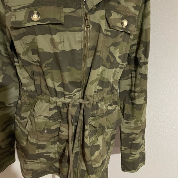 Jacket - Picture 3 of 5